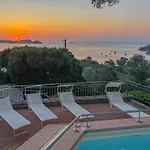 Les Ombrelles וילה *